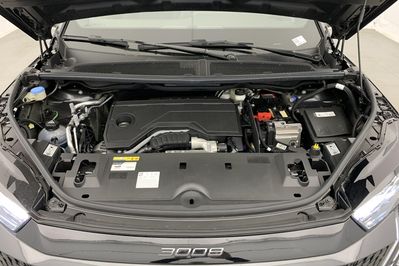 Peugeot 3008 GT 1.2 mHEV e-DCS6