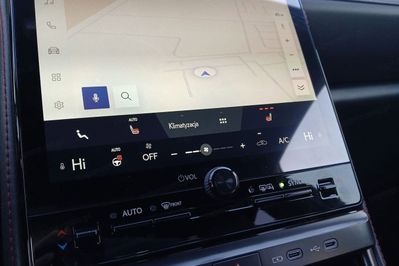 Lexus LBX Hybrid Emotion