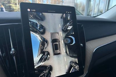 Volvo XC60 B5 B AWD Plus Dark aut