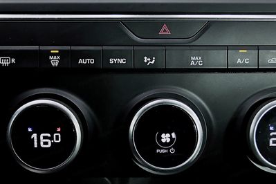 Jaguar E-Pace i4D FWD R-Dynamic S