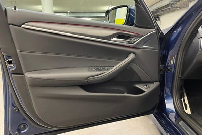 BMW Seria 5 530d xDrive mHEV aut