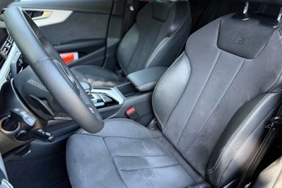 Audi A4 40 TFSI mHEV Quattro S Line S tronic
