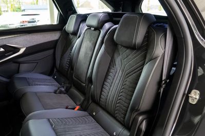Peugeot 5008 GT 73kWh