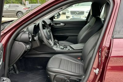 Alfa Romeo Giulia 2.0 Turbo aut