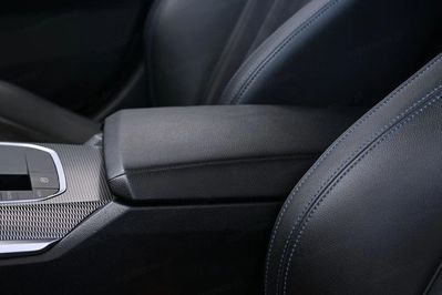 BMW Seria 3 318i M Sport aut