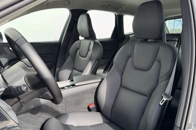 Volvo XC60 B5 B AWD Plus Dark