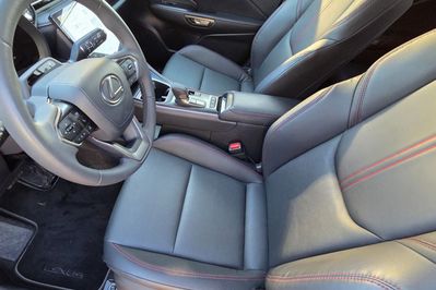 Lexus LBX Elegant 1.5 Hybrid