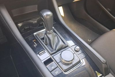 Mazda 3 mHEV