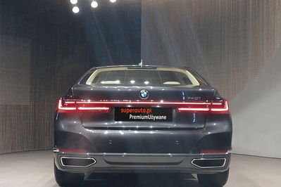 BMW Seria 7 740i