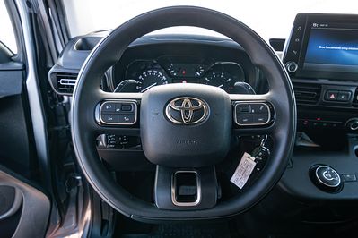 Toyota Proace City Verso Long L2H1 7os AT