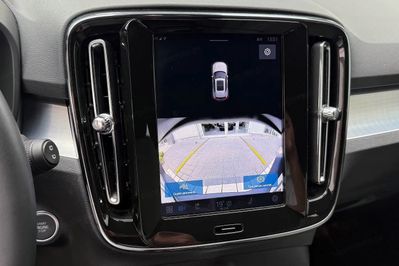 Volvo XC40 B3 B Plus Dark