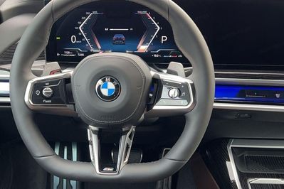 BMW Seria 7 740d xDrive M Sport