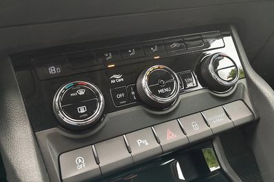 Skoda Karoq Tdi Scr 4X2 Ambition Dsg