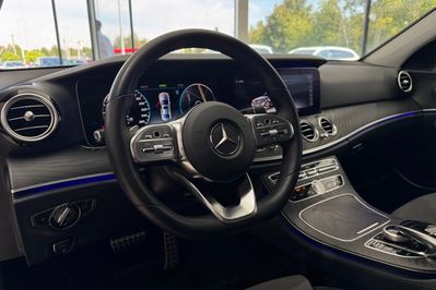 Mercedes Klasa E 200 4-Matic 9G-TRONIC