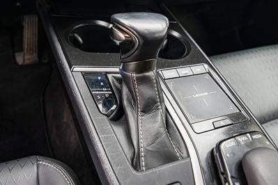 Lexus UX 250h