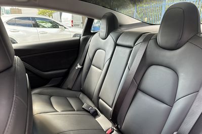 Tesla Model 3 RWD