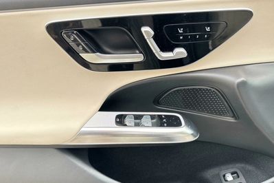 Mercedes E Klasa Kombi 300 e Avantgarde