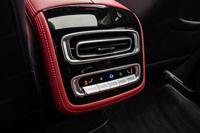 Omoda 9 1.5 Super Hybrid Exclusive AWD