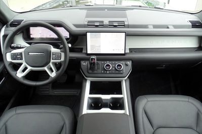 Land Rover Defender 110 3.0 D250 S