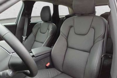 Volvo XC60 T6 Plug-In Hybrid AWD Plus Dark aut