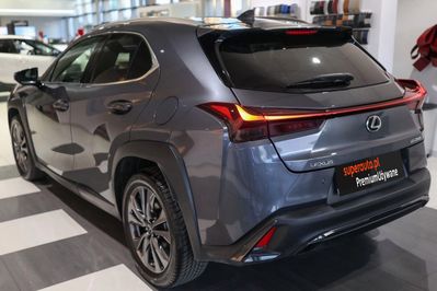 Lexus UX 200 F Sport Design 2WD