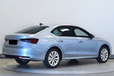 Skoda Octavia Drive Essence 1.5 TSI m-HEV DSG