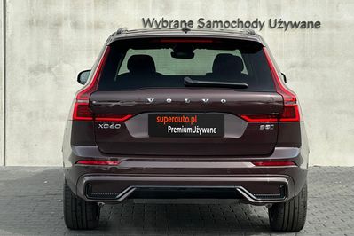 Volvo XC60 B5 B AWD Ultra Dark