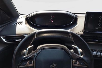 Peugeot 5008 GT EAT8