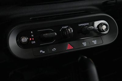 Mini Mini Cooper E Linia Essential