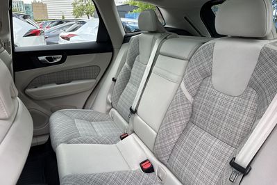 Volvo XC60 T6 Plug-In Hybrid AWD Core