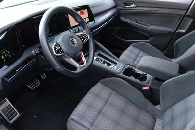 Volkswagen Golf VIII 2.0 TSI GTI DSG