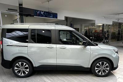 Ford Tourneo Courier Titanium A7