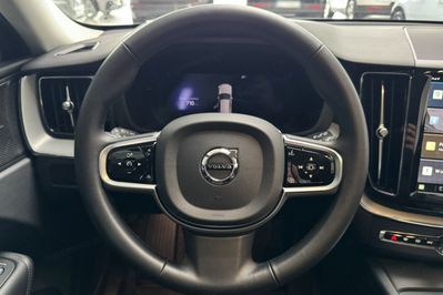 Volvo XC60 B5 B AWD Plus Dark