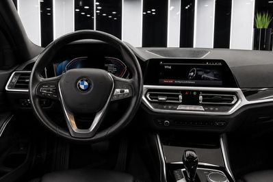 BMW Seria 3 318i aut