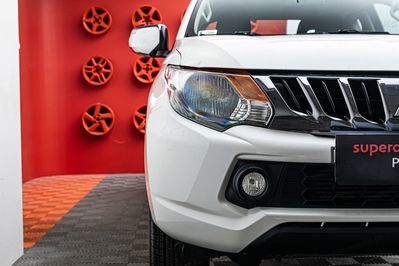 Mitsubishi L200 2.4 d
