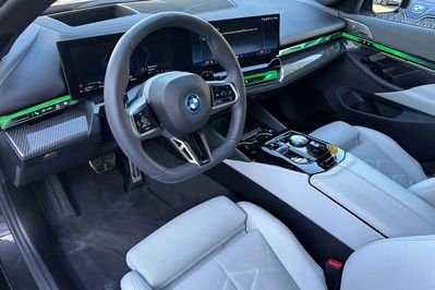 BMW Seria 5 530e xDrive PHEV M Sport Edition aut