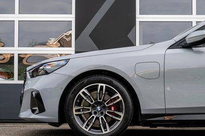 BMW Seria 5 Touring 550e xDrive M Sport