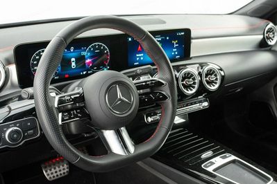 Mercedes CLA 200 mHEV AMG Line 7G-DCT