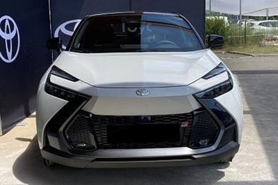 Toyota C-HR GR Sport 2.0 Hybrid Dynamic Force Plug-in