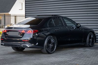 Mercedes E Klasa 220 d 4-Matic AMG