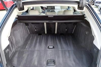 BMW Seria 5 Touring 520d xDrive Luxury Line