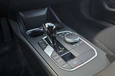 BMW Seria 1 118i Advantage