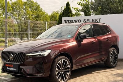Volvo XC60 B5 B AWD Ultra Dark