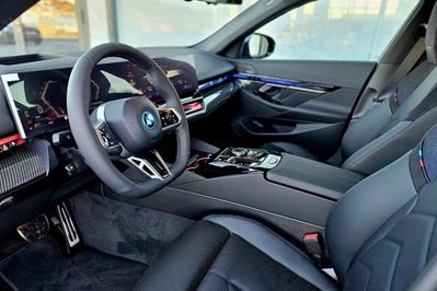 BMW Seria 5 550e xDrive M Sport