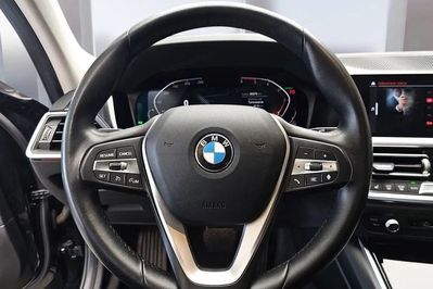 BMW Seria 3 Touring 320d xDrive Sport Line