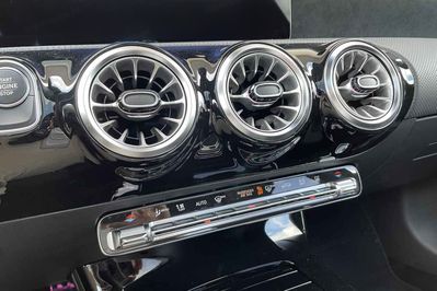 Mercedes Klasa A 220 4-Matic AMG Line