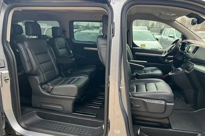 Peugeot Traveller L2H1 Long Business Vip