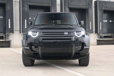 Land Rover Defender 110 3.0 D250 X-Dynamic HSE