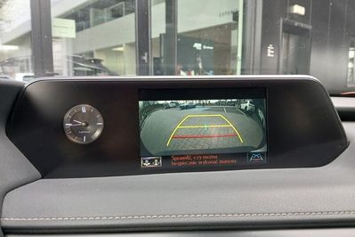 Lexus UX 250h Business Edition 2WD