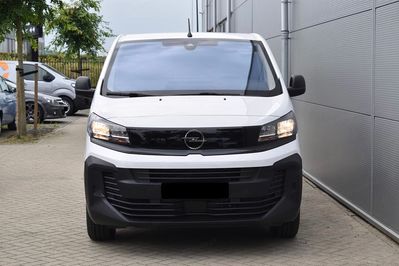 Opel Vivaro L2H1 EAT8